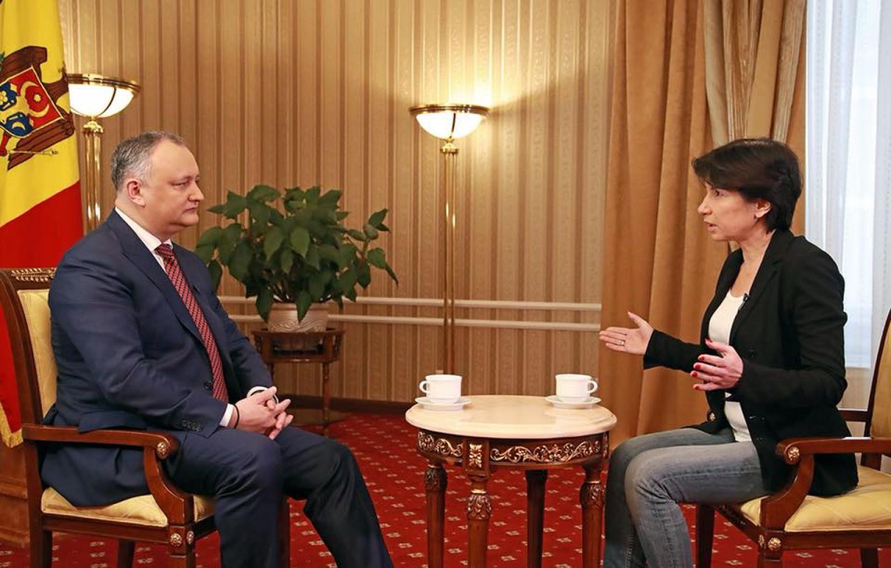 Cum răspunde Dodon la întrebarea: Ce fel de om este Plahotniuc?. Foto: Captură video
