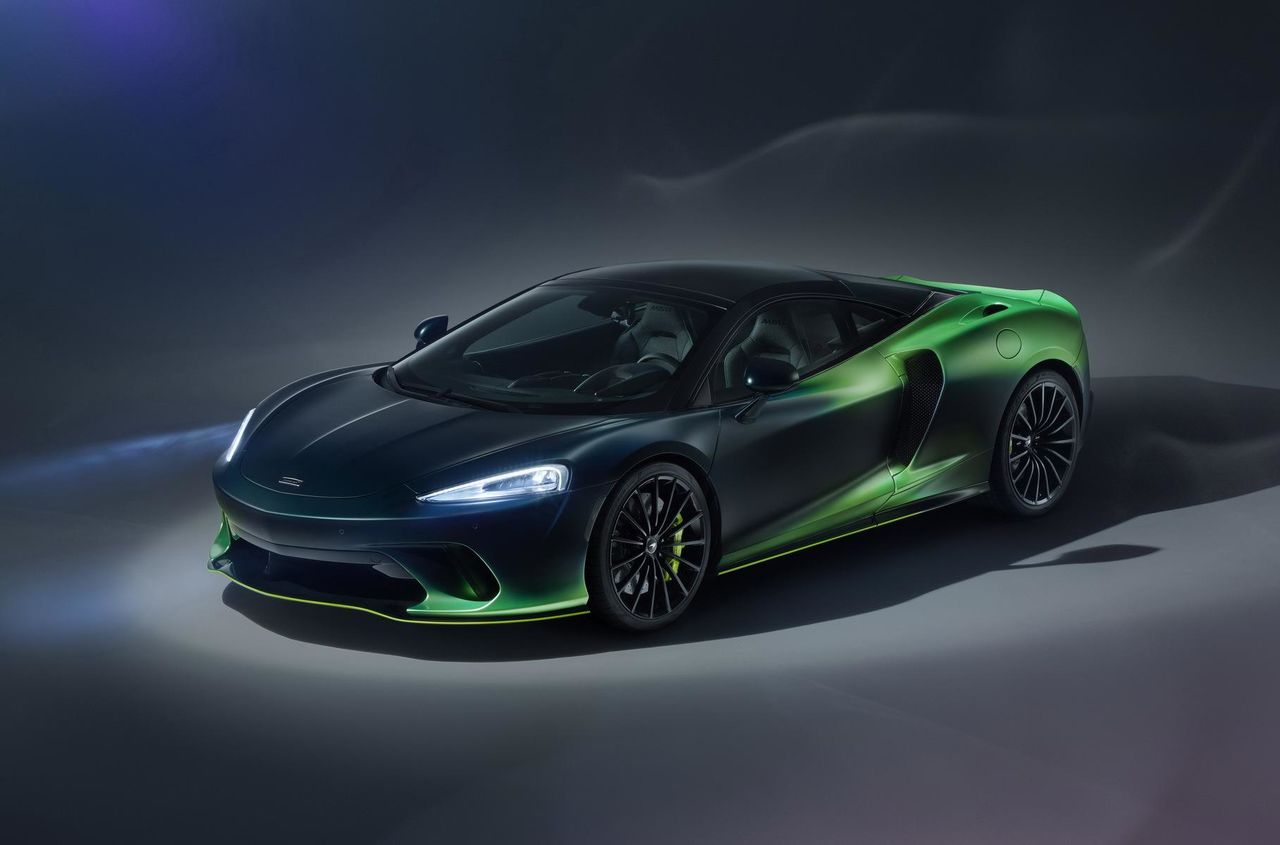 McLaren выпустил суперкар с кашемировым интерьером.