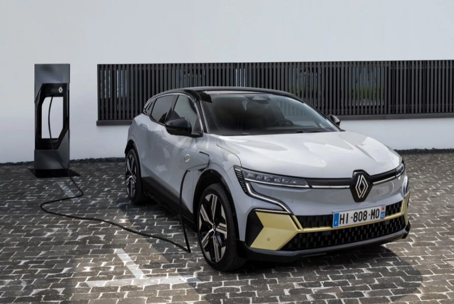 Новый Renault Megane стал электромобилем.