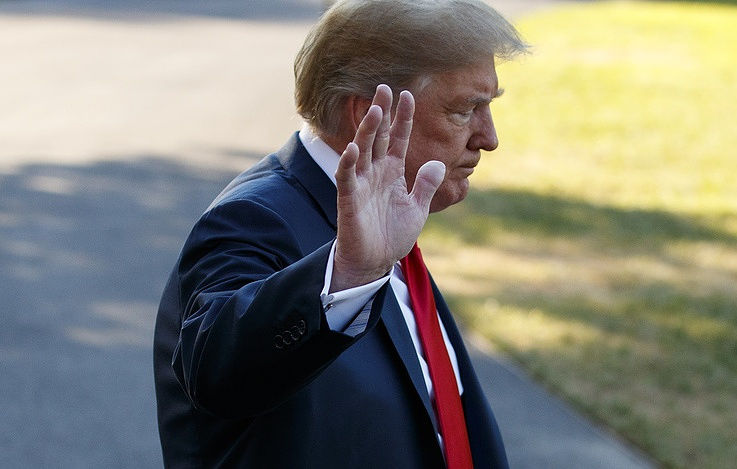 Трамп лишился 300 тыс. подписчиков в Twitter из-за удаления подозрительных аккаунтов. Фото: AP Photo