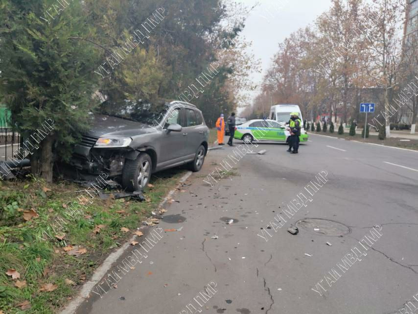 В Рыбнице пострадал водитель в результате лобового столкновения машин.