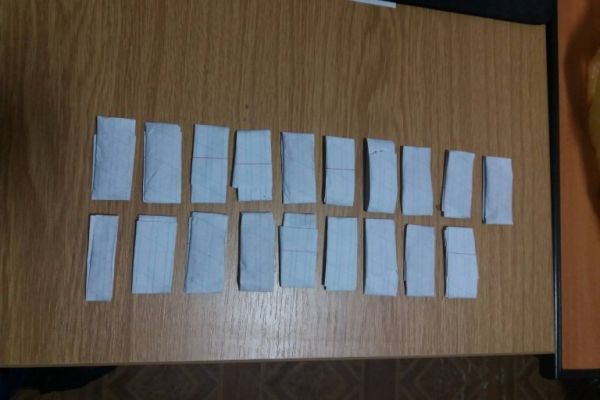 Полиция задержала жительницу Комрата, у которой при себе были пакеты со «спайсом».