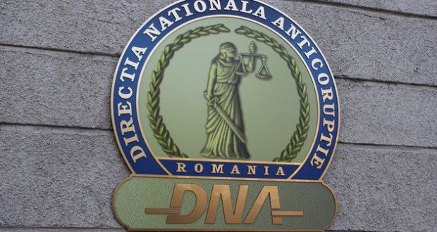Чиновницу подозревают в получении взятки  миллион евро в 2010 году.