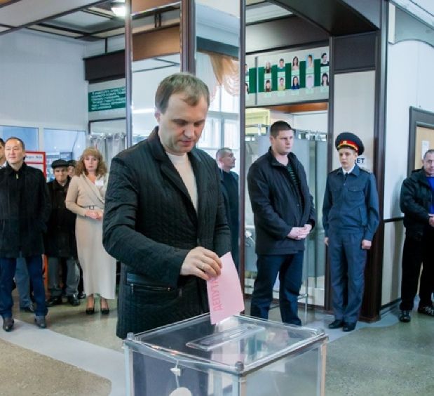 Experți, despre rezultatele „alegerilor” din stânga Nistrului. Foto: president.gospmr.ru