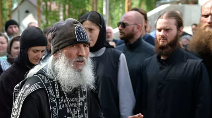 В РПЦ рассказали, что происходит в "захваченном" схиигуменом монастыре.