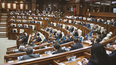 Языковые вопросы обсуждали в парламенте.