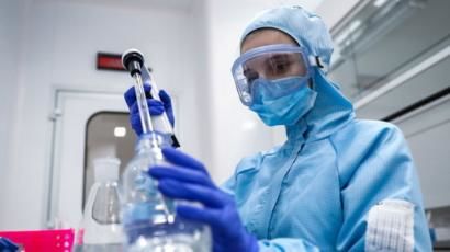В Испании разрабатывают спрей для полости рта, способный остановить коронавирус.