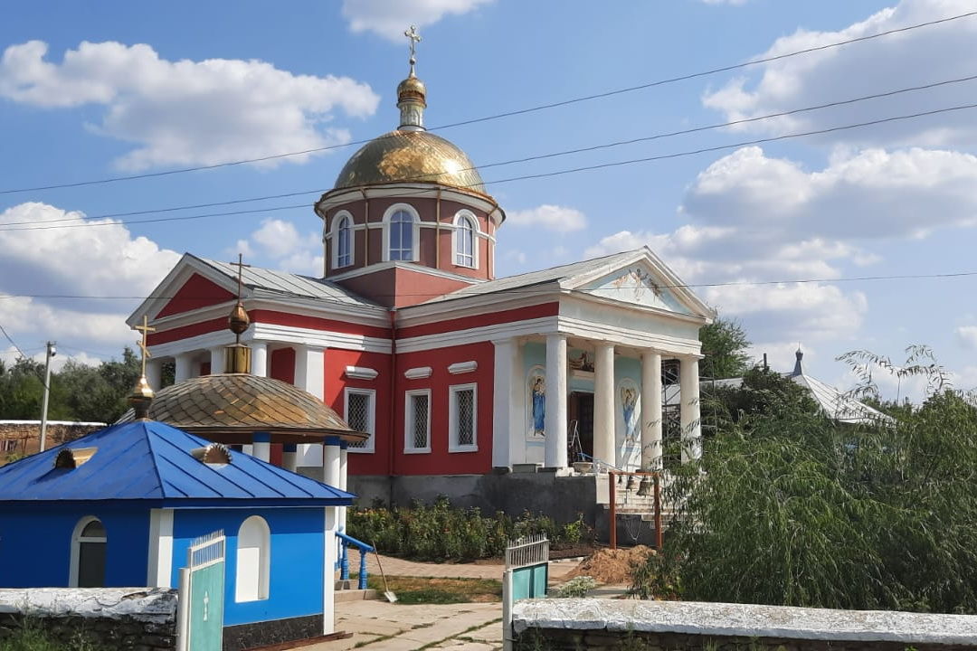 В Казаклии обновляют местный храм.