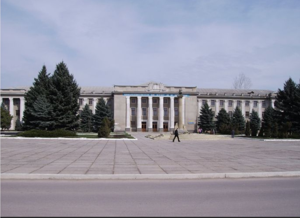 Вечером в центре Кагула состоялся концерт, который завершился праздничной хорой.