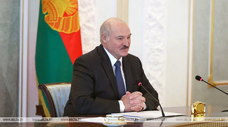 Лукашенко заявил об отсутствии опасности в проведении парада Победы.