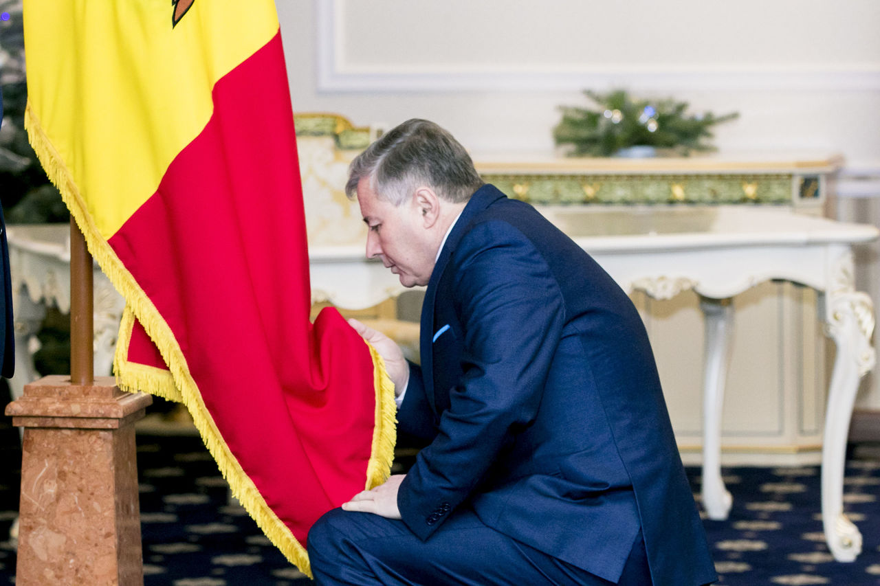 Gafe, emoții și deja-vu la jurământul depus de noii miniștri. Foto: parlament.md