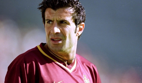 Luis Figo a anunţat că va candida la alegerile pentru desemnarea noului preşedinte al FIFA.