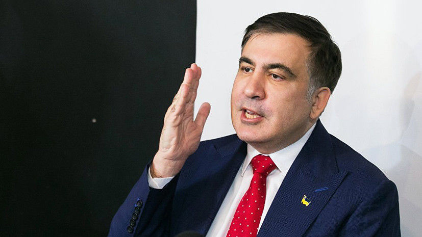 Саакашвили призвал провести досрочные парламентские выборы в Грузии.