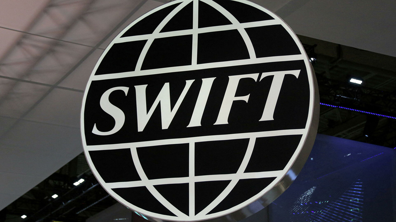 Япония поддержала отключение некоторых российских банков от SWIFT.