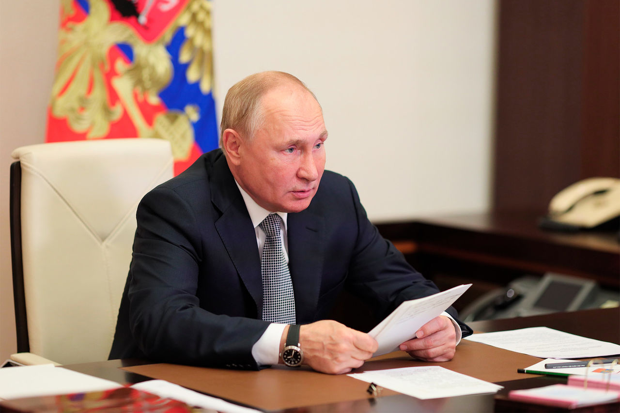 Путин рассказал об отношении родных и друзей к вакцинации от коронавируса.