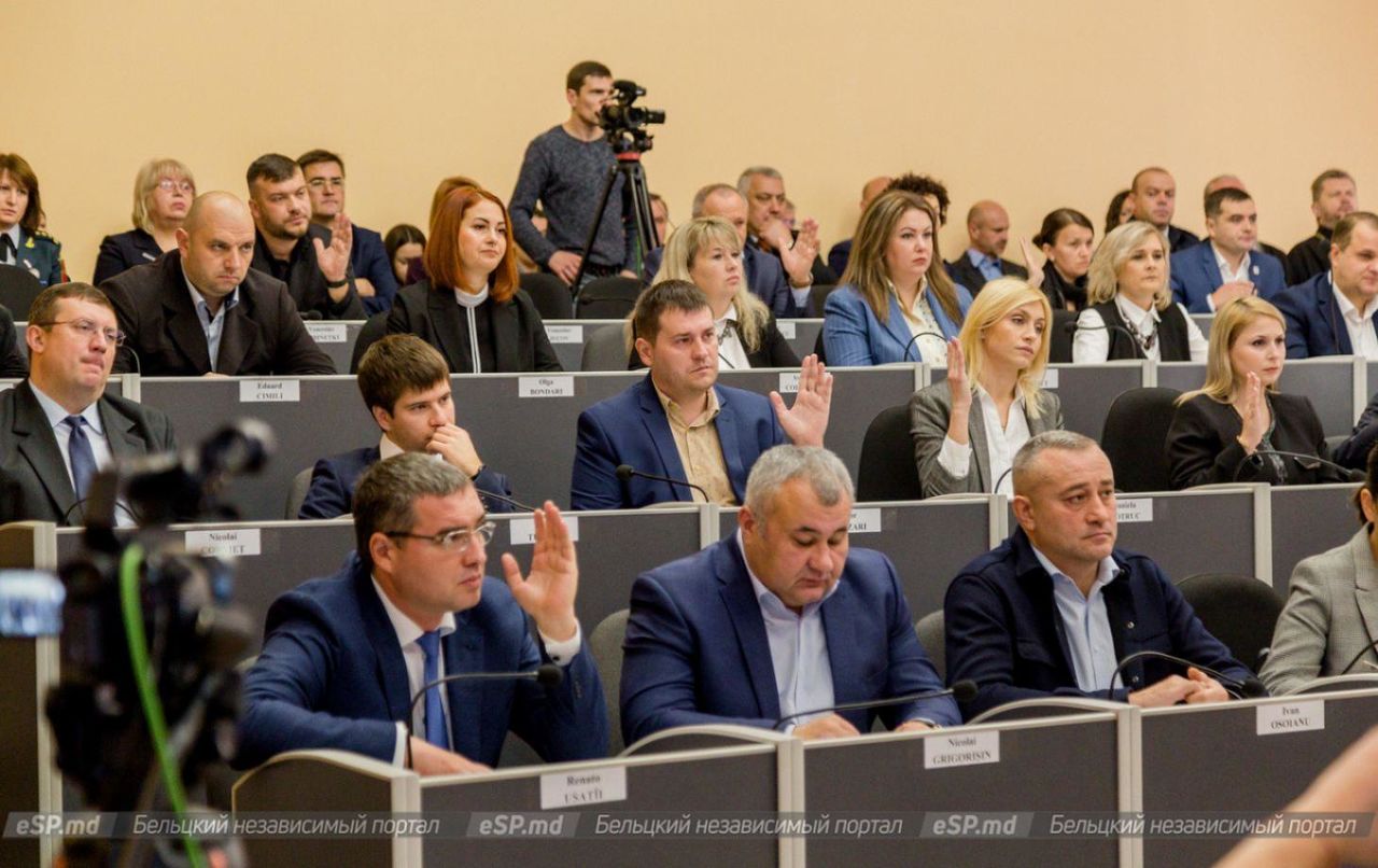 Часть муниципальных советников оказалась в состоянии несовместимости занимаемых должностей.