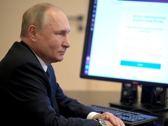 Кремль объяснил, как Путин смог проголосовать онлайн без мобильника.