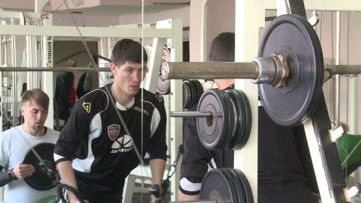 Fotbaliştii Petrocub-Hânceşti antrenați de un instructor aerobic