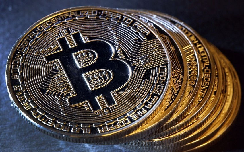 Стоимость биткойна вновь выросла, превысив $62 тыс.