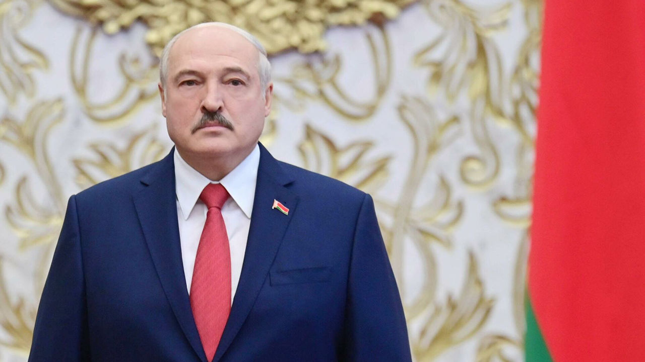 Лукашенко предупредил Запад, что у него за спиной ядерная держава.