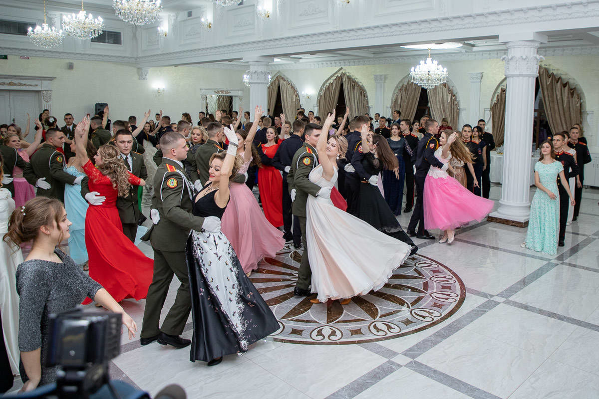 В Бендерской крепости прошёл новогодний бал.