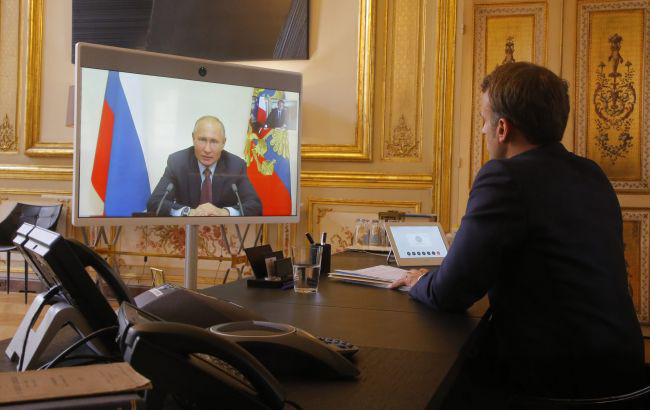 Макрон: Я буду оставаться на связи с Путиным столько, сколько смогу.