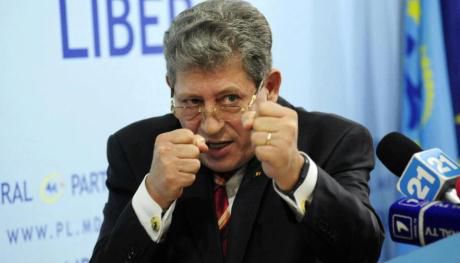 Воронин и Додон отметили, что Михаю Гимпу пора посетить психиатра.