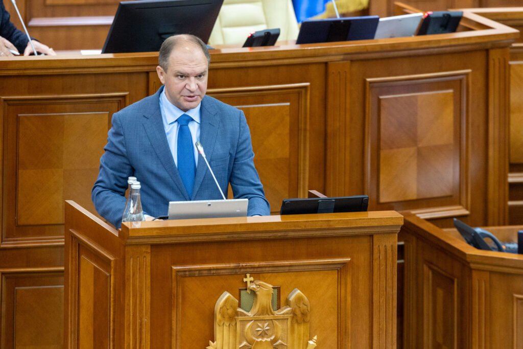 Ион Чебан назвал консультации у Санду «спектаклем» и отказался в них участвовать.