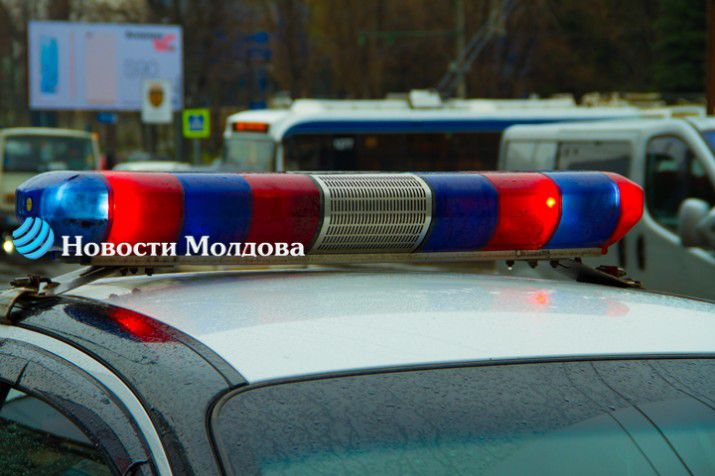 Третий подозреваемый скрывается от следствия.
