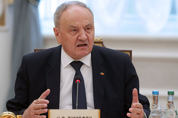 Президент Николай Тимофти встретился сегодня с послом ЕС в Молдове Пирккой Тапиолой и послом Германии Ульрикой Кноц.