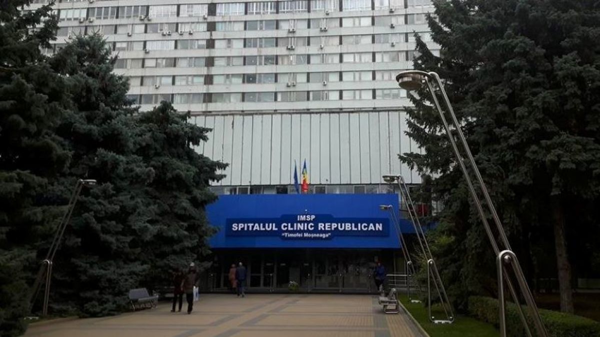 В РКБ у пациента и его врача из отделения гепатологии подтвержден COVID-19.