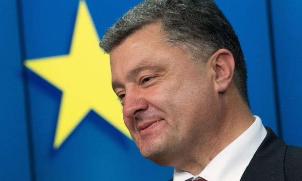 Порошенко призвал Румынию поддержать обращение по миротворцам.