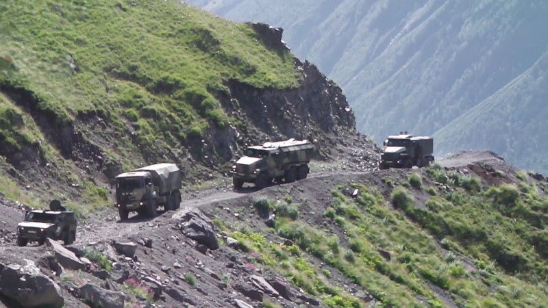 Россия стянула военную технику к западным рубежам.
