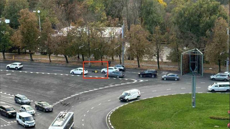 В Кишиневе водитель сбил велосипедиста.