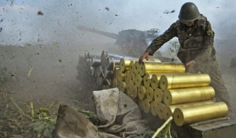 Rusia avertizează asupra escaladării conflictului din estul Ucrainei, dacă SUA trimit arme la Kiev. 