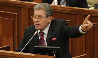 Potrivit acestuia, Dorin Drăguţanu nu are acoperire politică din ziua în care a fost numit în funcţia de guvernator al BNM.
