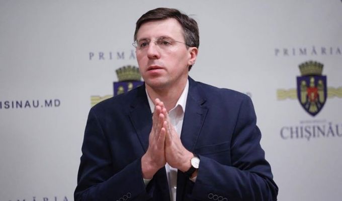 Primarul suspendat al Capitalei, Dorin Chirtoacă, rămâne în arest la domiciliu. 