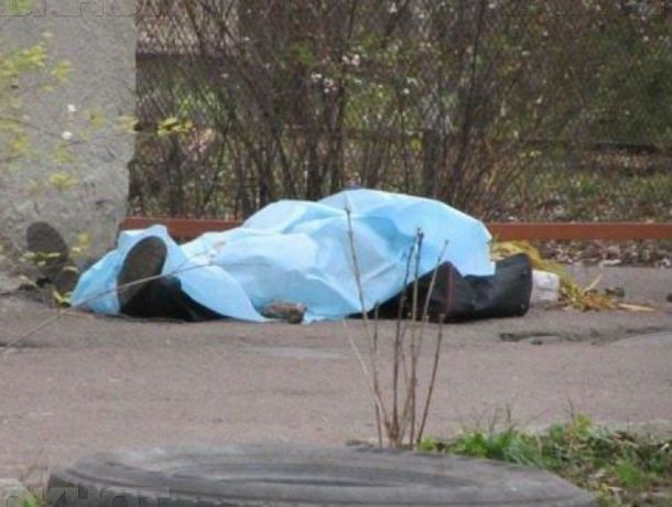 Мужчина оставил религиозную записку и выпал из окна в Тирасполе.