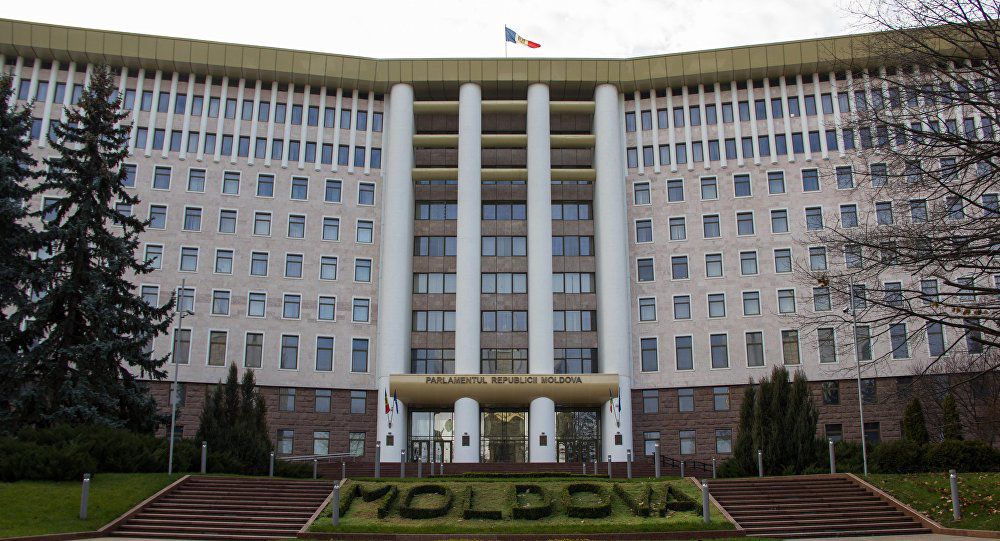 „Războiul” dintre PL și PPEM abia căpătă amploare. Foto: sputnik.md