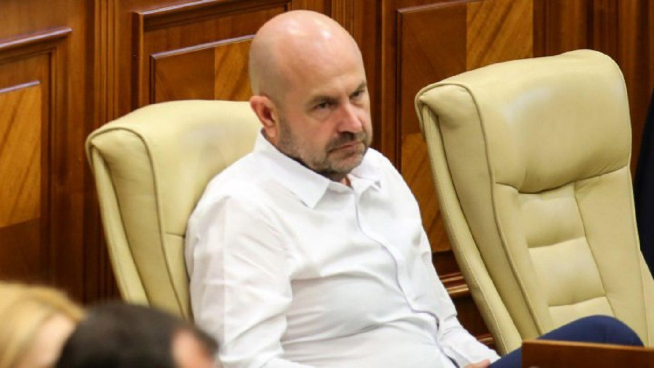 Депутат PAS Владимир Боля.