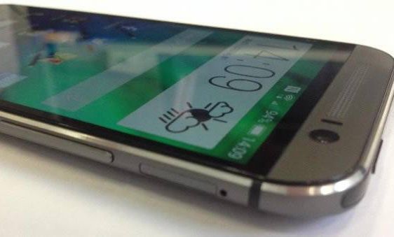 In 2013, modelul HTC One a fost desemnat, de catre Asociatia Europeana pentru Imagine si Sunet (EISA), ca fiind cel mai bun smartphone al anului, in Europa.