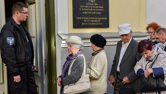 В Эстонии запретили России открывать дополнительные участки к выборам.