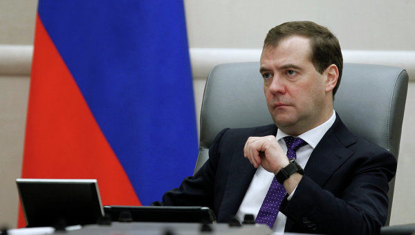 Медведев: отношения России и США «упали ниже плинтуса».