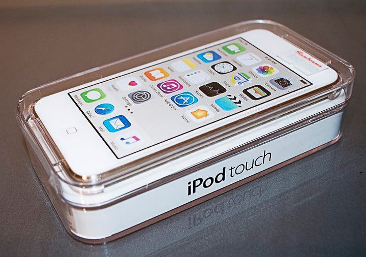 Apple обновила iPod touch.