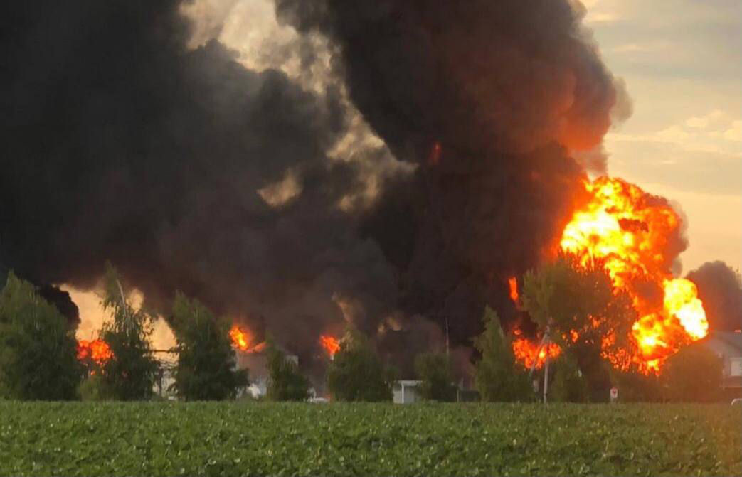Мощные взрывы в Днепропетровской области: есть пострадавшие.