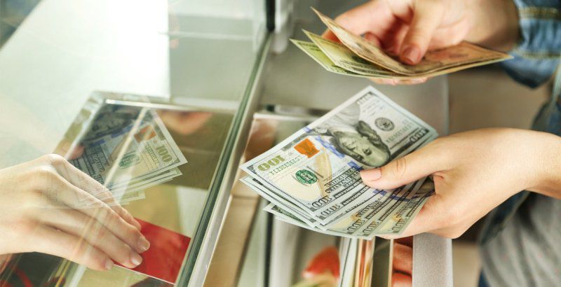 Доллар США продолжает дорожать по отношению к молдавскому лею.