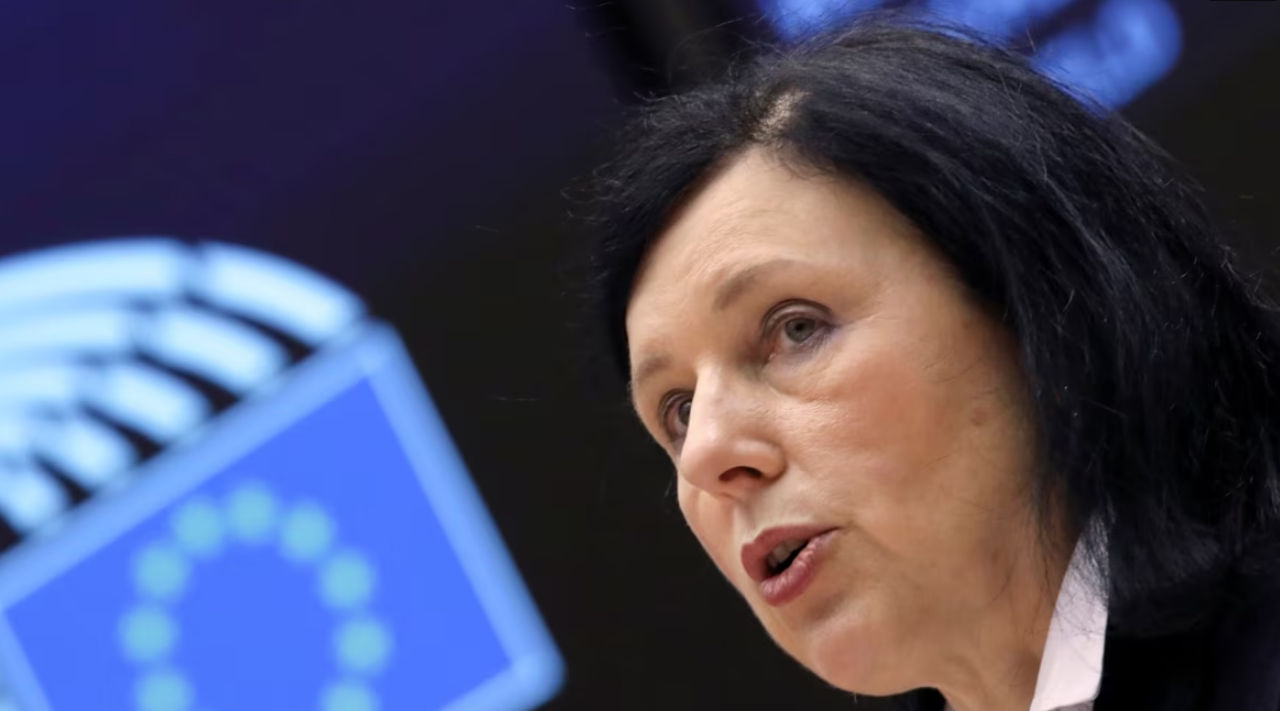В Еврокомиссии предупредили Twitter из-за распространения дезинформации РФ.