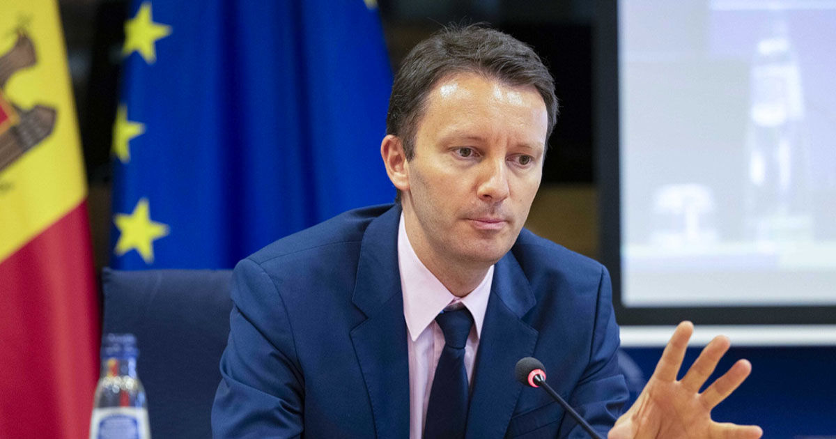 Мурешан: Гражданам Молдовы предстоит выбирать между евроинтеграцией и остановкой процесса.