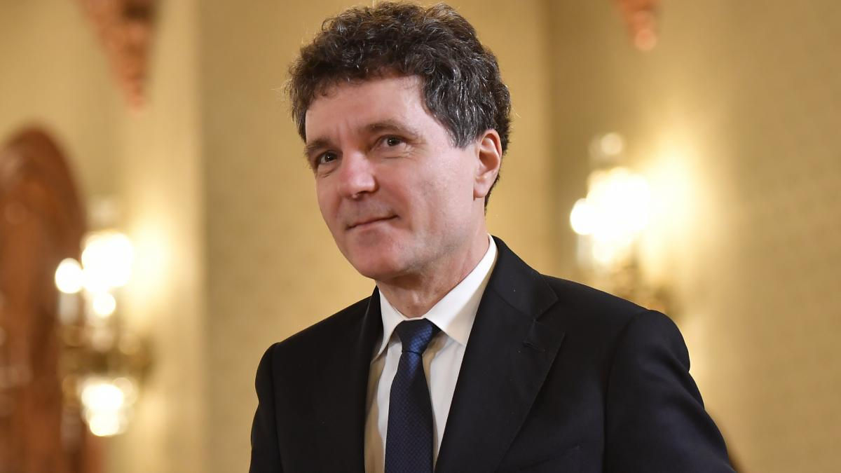 Nicușor Dan: România a contribuit la eliberarea ofițerilor SIS din captivitatea rusă.
