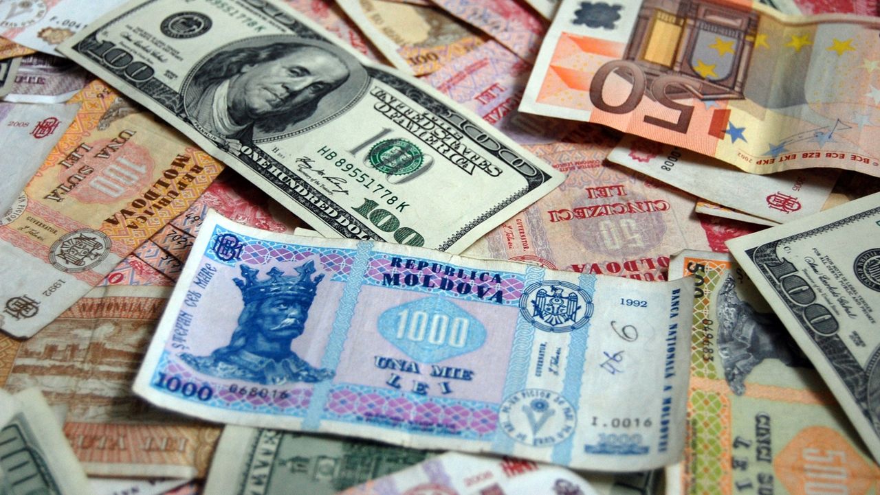 В 2016 году таможенные сборы составили 17 с половиной миллиардов леев. 
